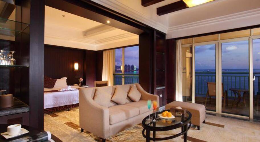 Shengyi Holiday Villa Hotel & Suites Sanya