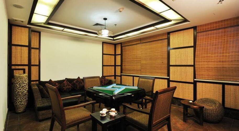 Shengyi Holiday Villa Hotel & Suites Sanya