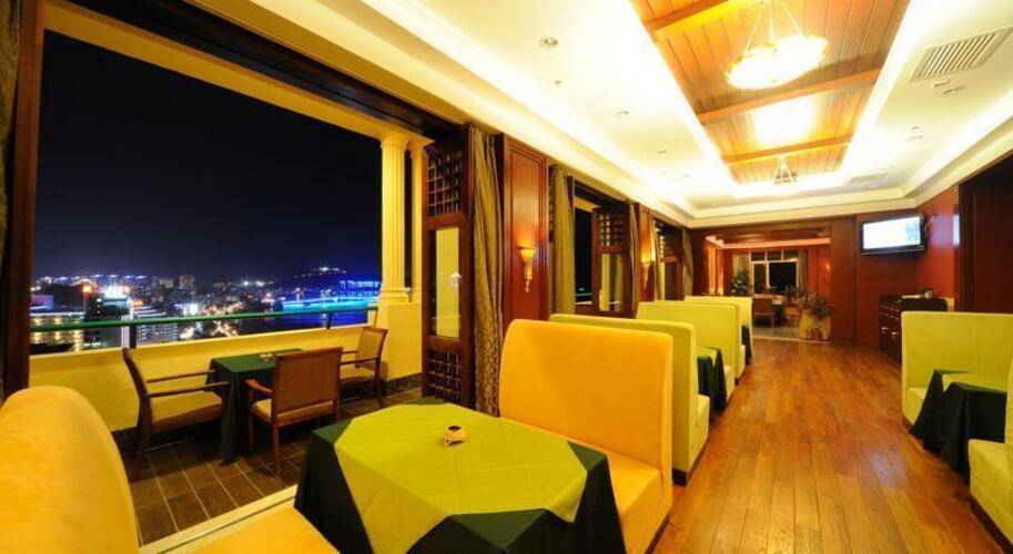 Shengyi Holiday Villa Hotel & Suites Sanya