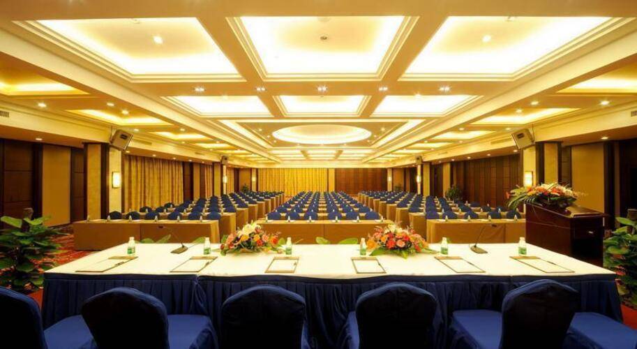 Shengyi Holiday Villa Hotel & Suites Sanya