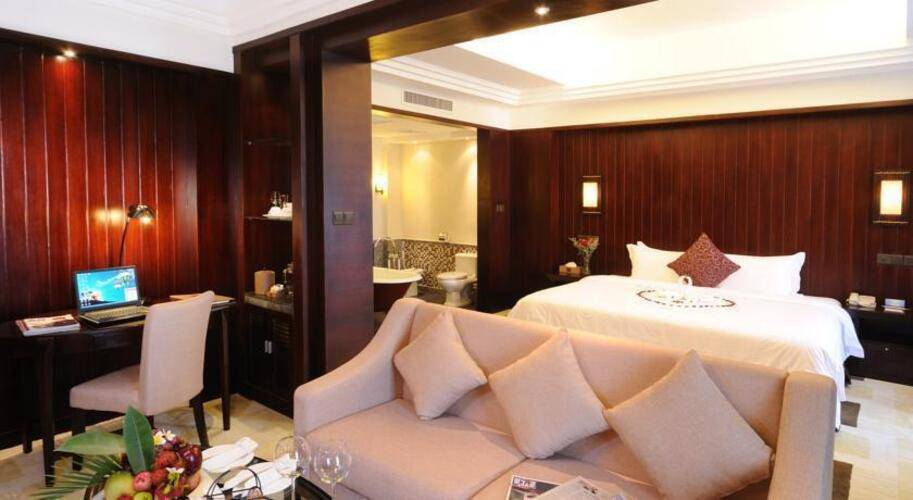 Shengyi Holiday Villa Hotel & Suites Sanya
