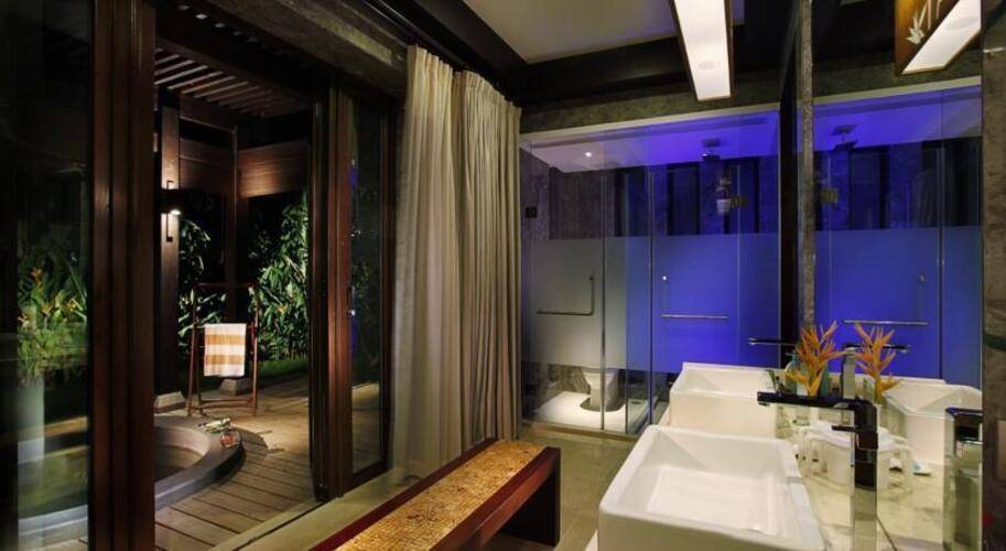 Narada Resort & Spa Perfume Bay Hotel