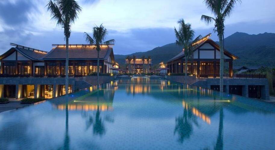 Narada Resort & Spa Perfume Bay Hotel