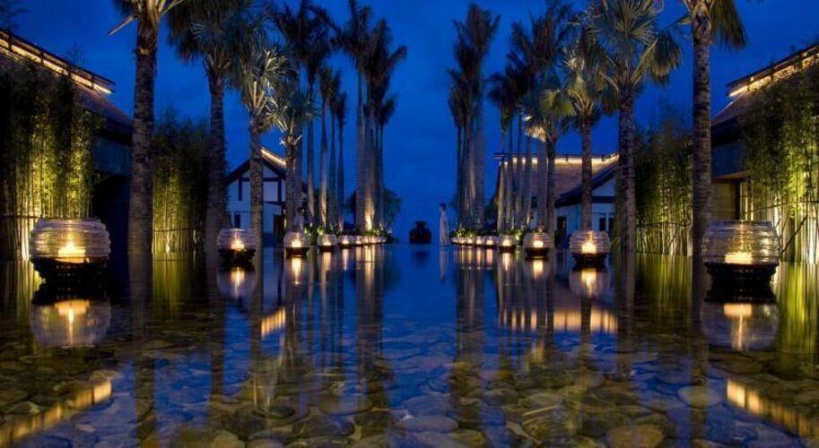 Narada Resort & Spa Perfume Bay Hotel