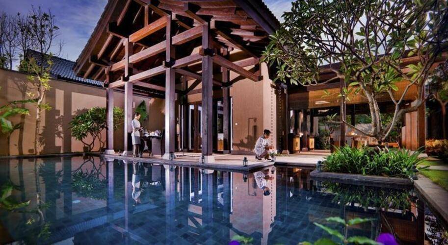 Narada Resort & Spa Perfume Bay Hotel