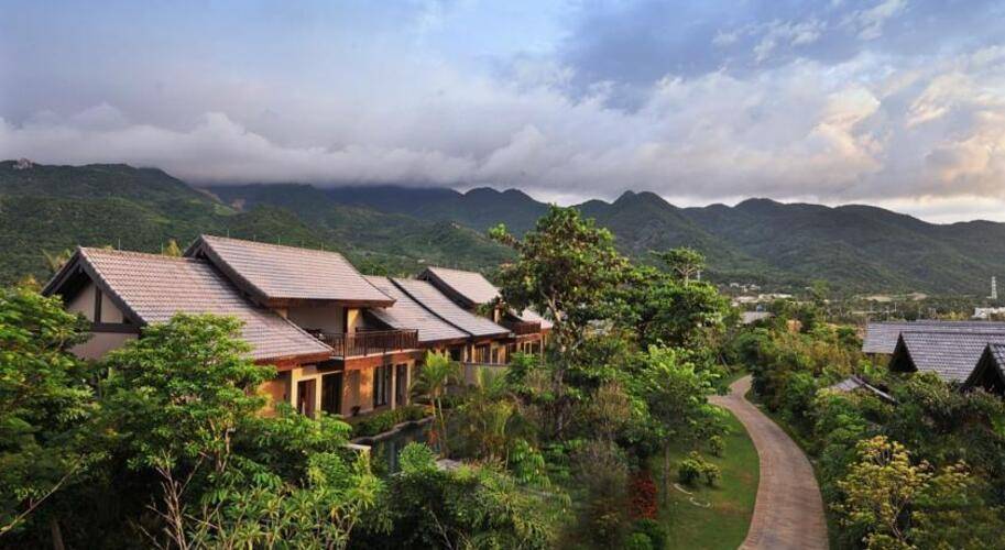 Narada Resort & Spa Perfume Bay Hotel