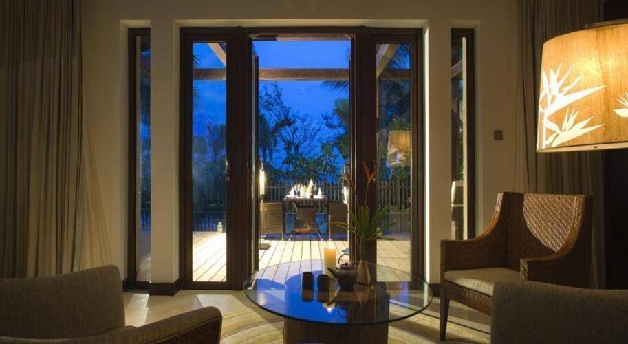 Narada Resort & Spa Perfume Bay Hotel