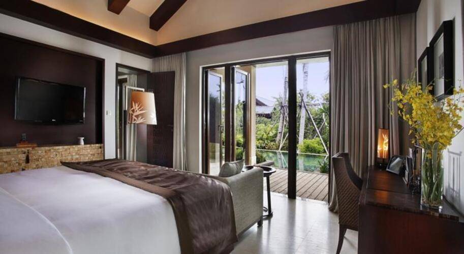 Narada Resort & Spa Perfume Bay Hotel
