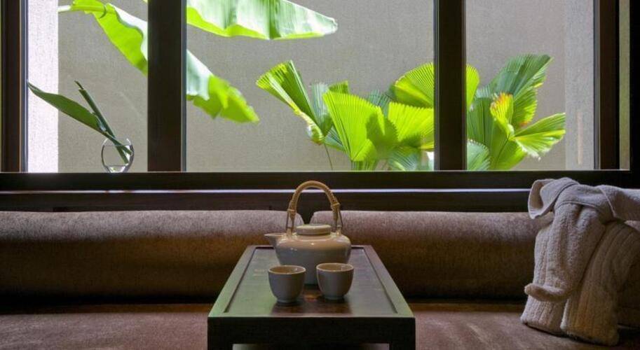 Narada Resort & Spa Perfume Bay Hotel