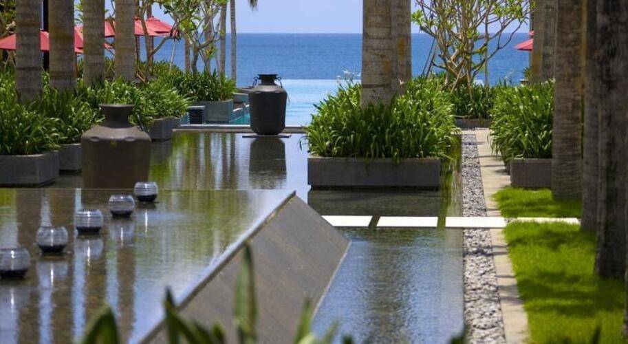 Narada Resort & Spa Perfume Bay Hotel