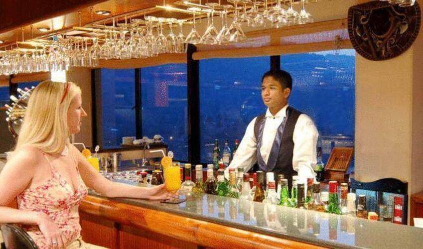Earls Regency Hotel