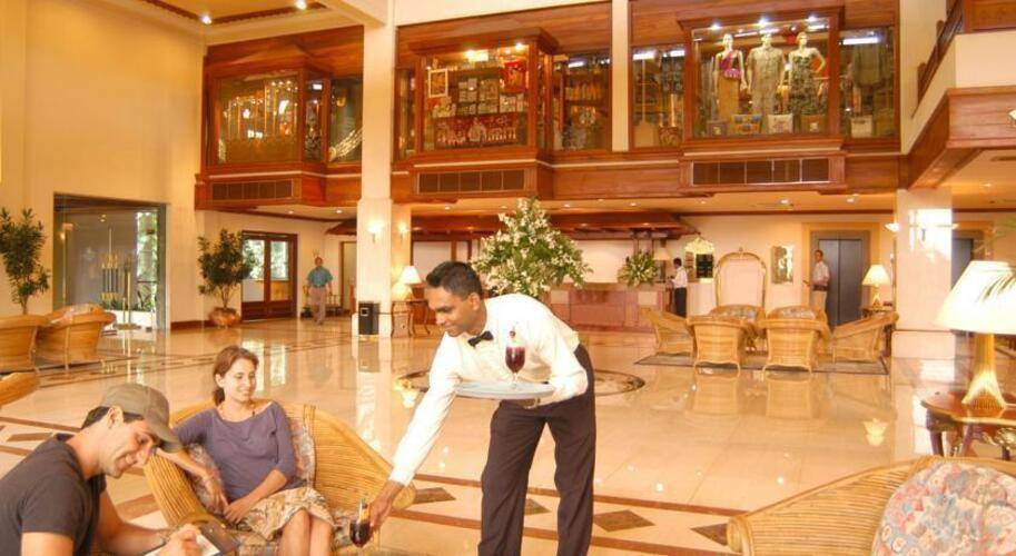 Earls Regency Hotel
