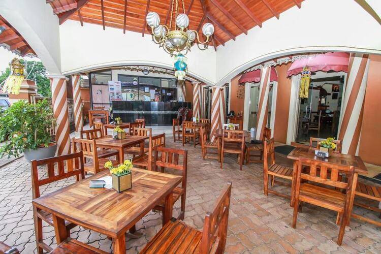 Paradise Holiday Village