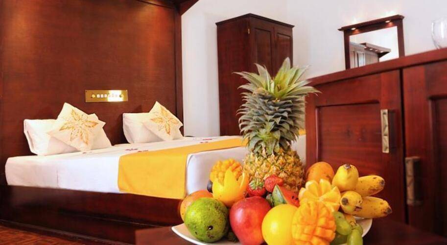 Golden Star Beach Hotel