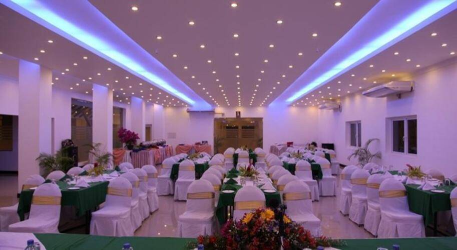 Golden Star Beach Hotel