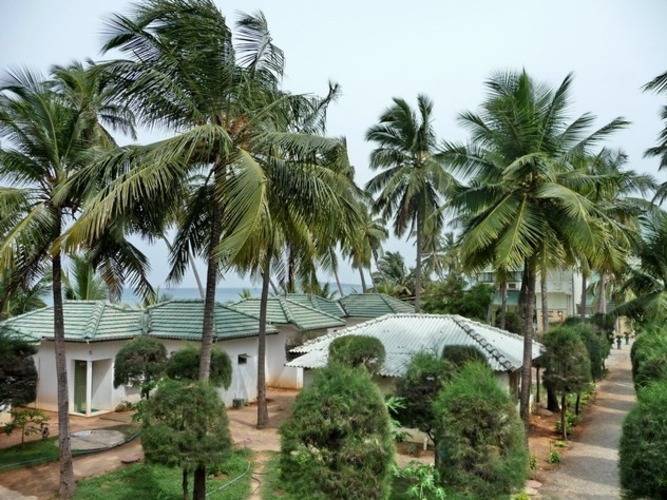 Sea Lotus Park Hotel