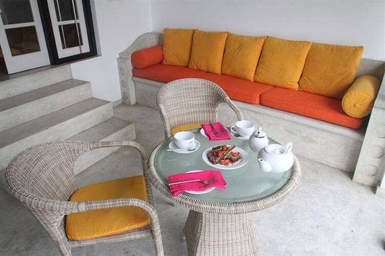 Coco Tangalla