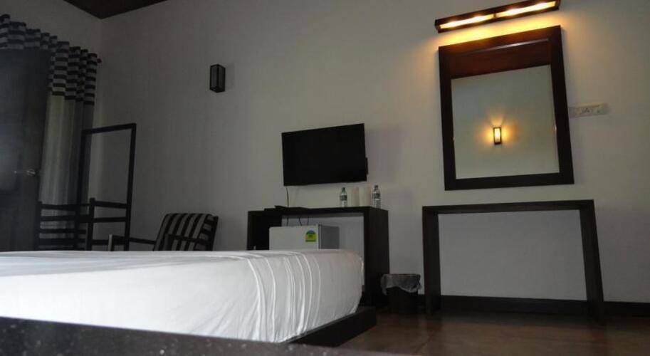 Lagoon Paradise Beach Resort