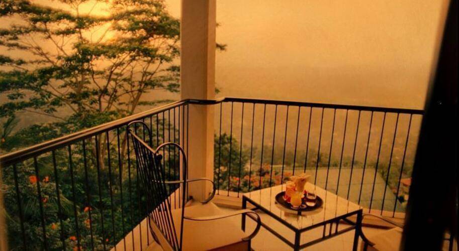 Randholee Luxury Resort