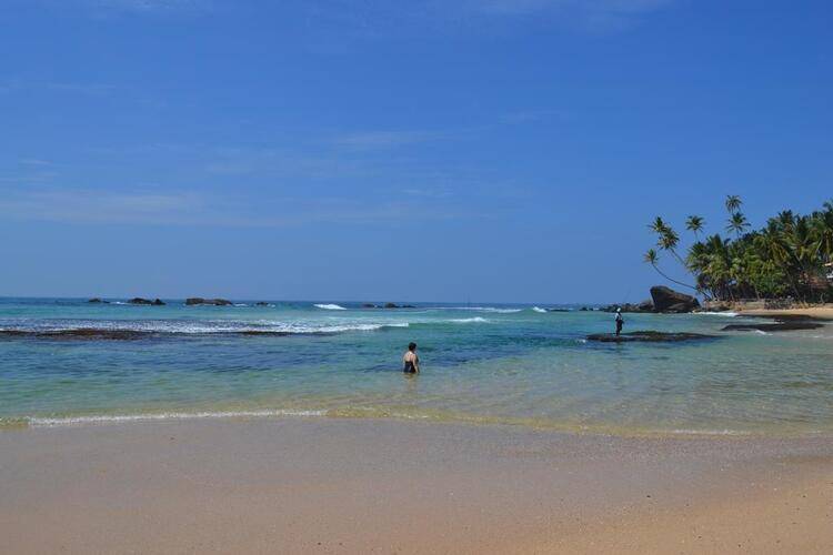 Sri Gemunu Beach Resort