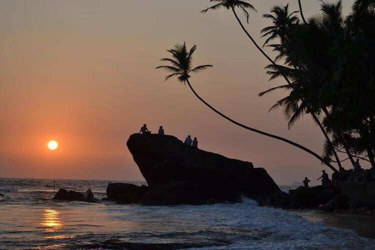 Sri Gemunu Beach Resort