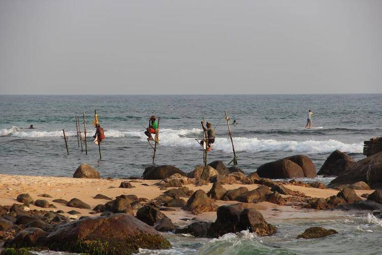 Sri Gemunu Beach Resort