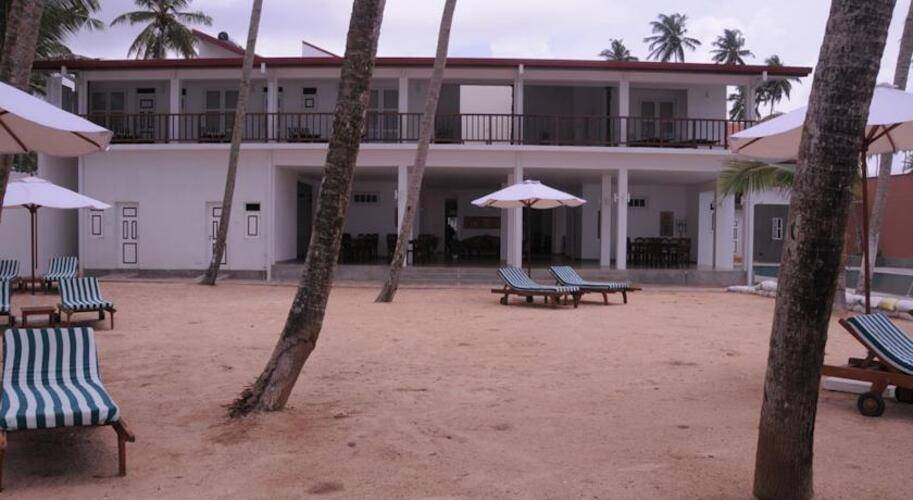 The Beach Hotel Oasis Bridge