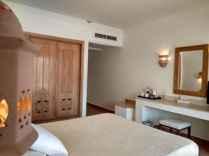 Camel Dive Club & Hotel