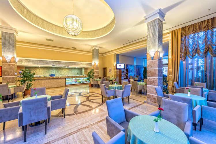 Royal Atlantis Resort & Spa