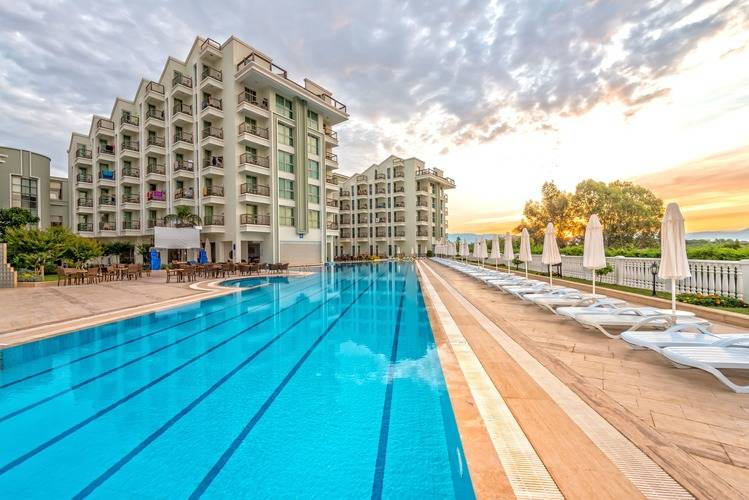 Royal Atlantis Resort & Spa