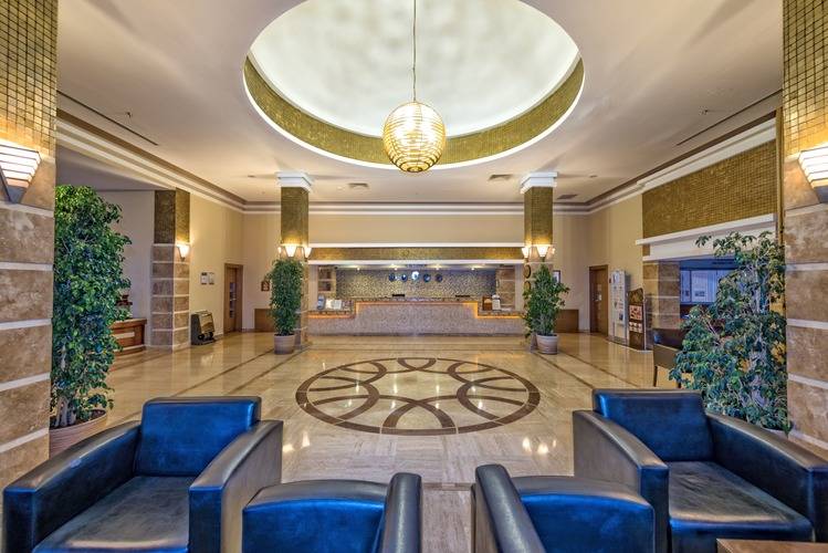 Royal Atlantis Resort & Spa