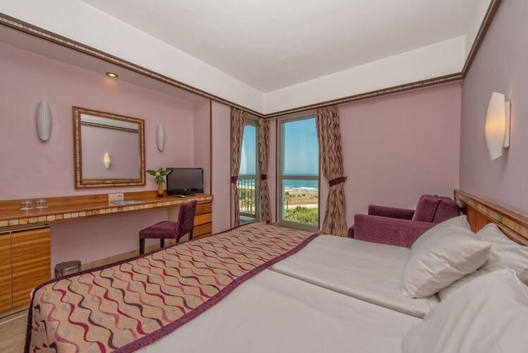 Royal Atlantis Resort & Spa