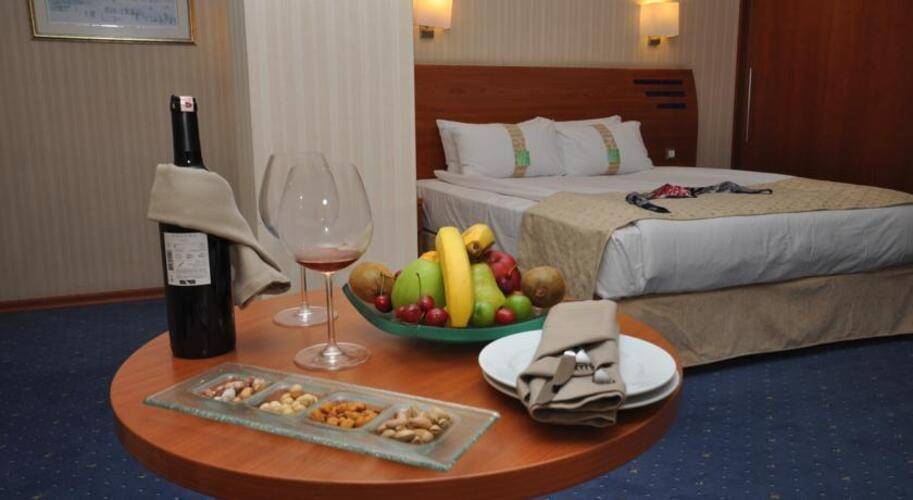 Holiday Inn City Hotel