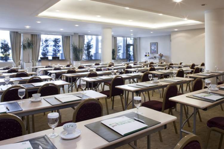 Holiday Inn City Hotel