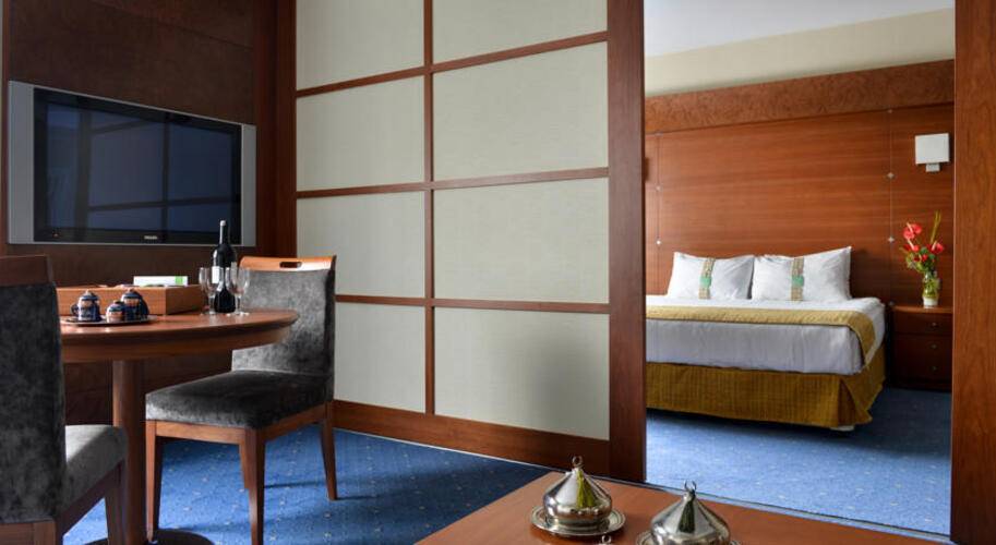 Holiday Inn City Hotel