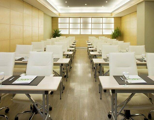 Holiday Inn City Hotel