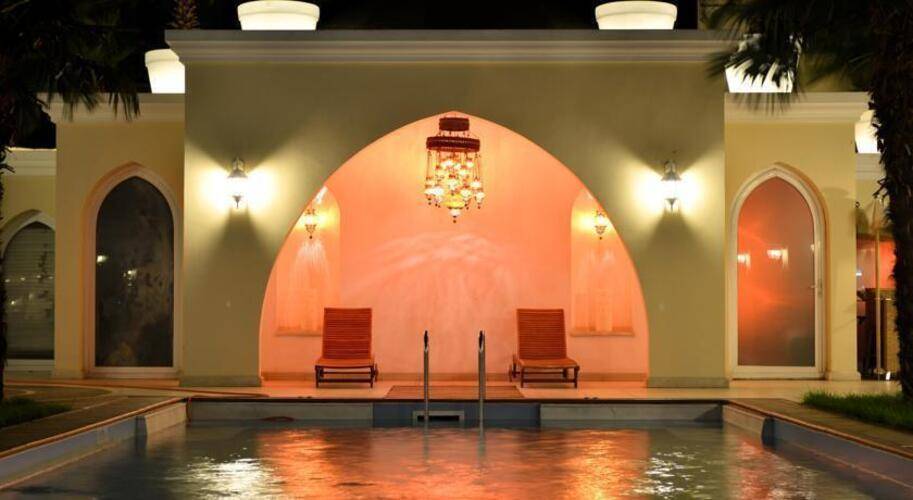 Holiday Inn City Hotel