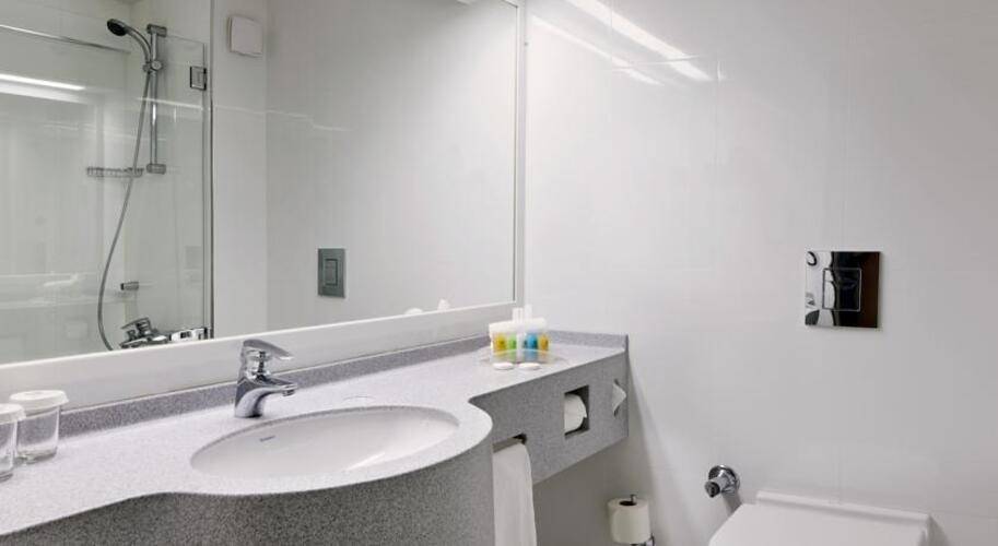 Holiday Inn City Hotel