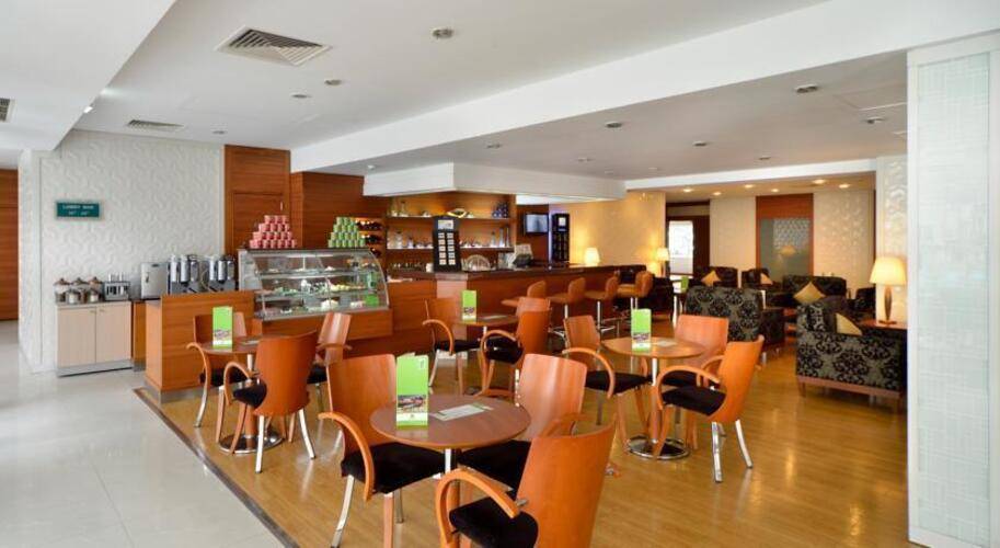 Holiday Inn City Hotel