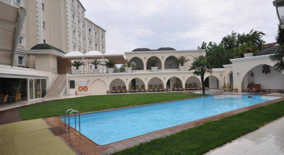 Holiday Inn City Hotel