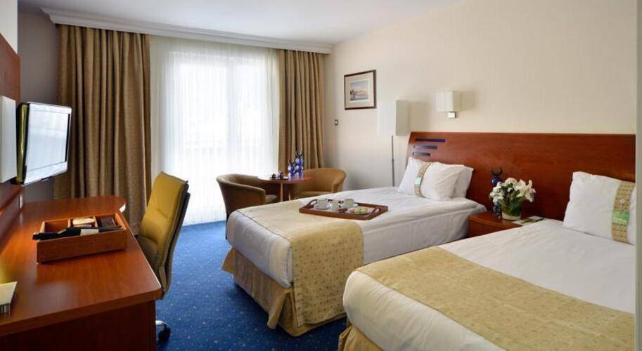 Holiday Inn City Hotel