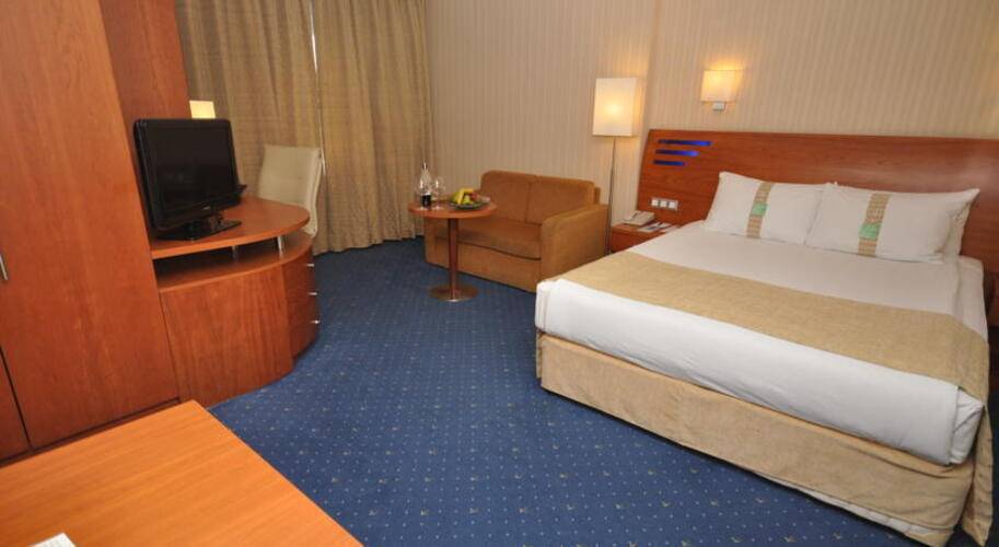 Holiday Inn City Hotel