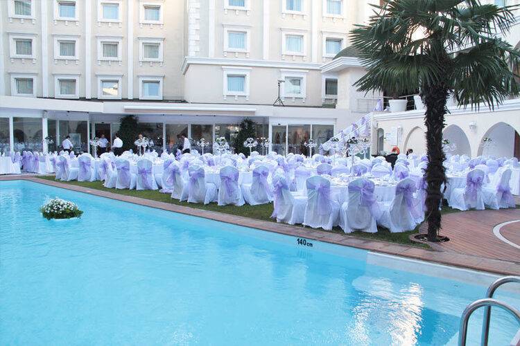 Holiday Inn City Hotel
