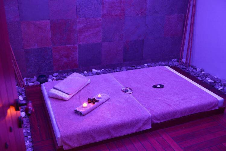 Holiday Inn City Hotel