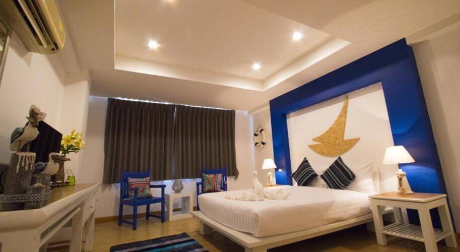 The Blue Pearl
