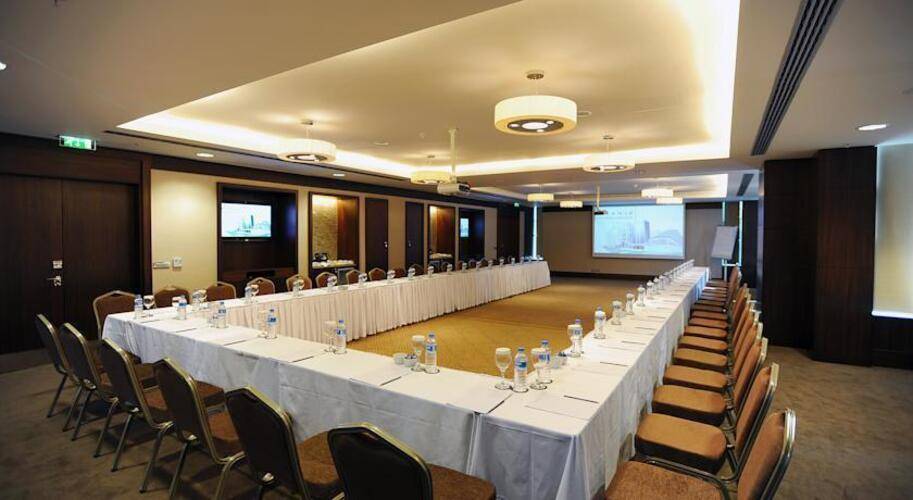 Titanic Port Bakirkoy Hotel