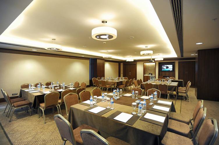 Titanic Port Bakirkoy Hotel