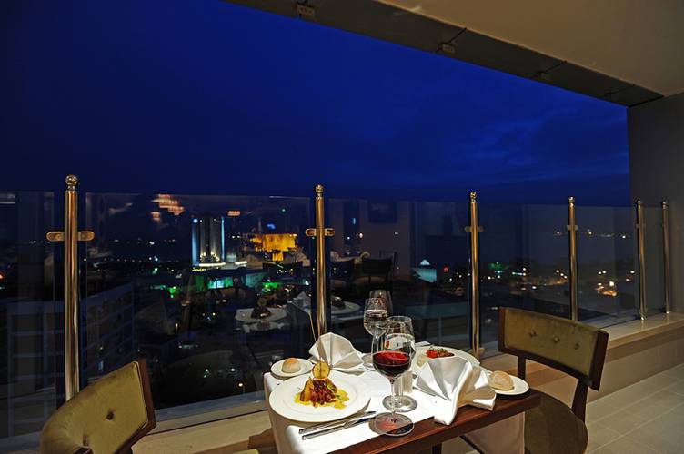 Titanic Port Bakirkoy Hotel