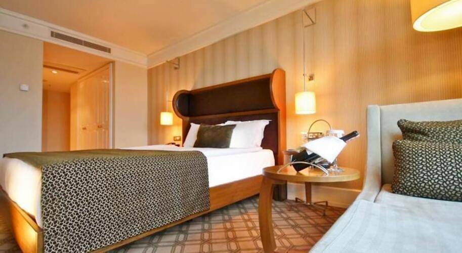 Titanic Port Bakirkoy Hotel