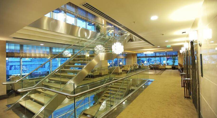 Titanic Port Bakirkoy Hotel
